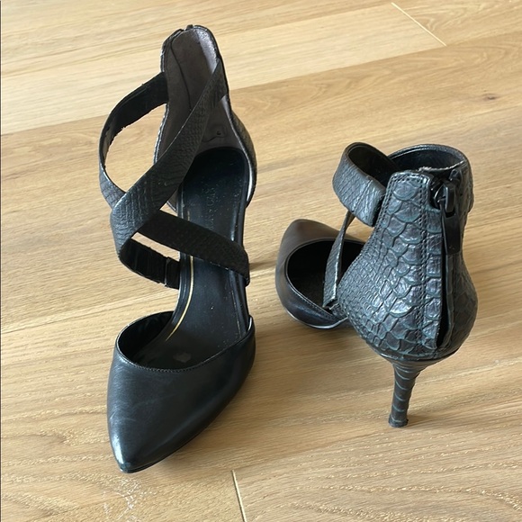 Enzo Angiolini Black Stiletto Heels - Picture 1 of 7